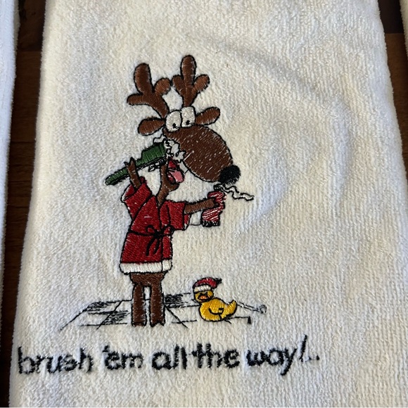 Vintage 1978 Grand Prix by Avanti 3 Christmas Hand Linen Towel New - Picture 7 of 7